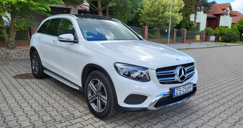 Mercedes-Benz GLC cena 153000 przebieg: 100000, rok produkcji 2017 z Szczecin małe 379